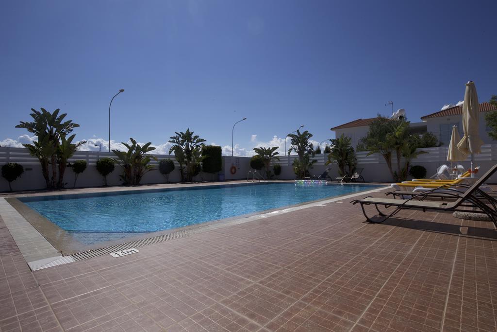 Sunny Cyprus Villa Paralimni Exteriör bild